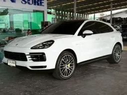 2021 Porsche Cayenne 3.0 E-Hybrid Coupe สีขาว