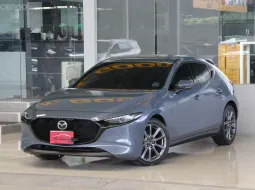 Mazda 3 2.0 SP Sports ปี 2021 รถบ้านมือเดียว ไมล์น้อยเข้าศูนย์ตลอด สวยเดิมทั้งคัน ออกรถ0บาท