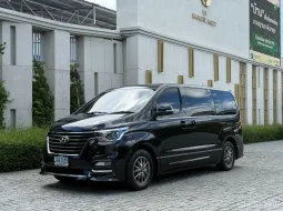 HYUNDAI H-1 2.5 Elite FE 2024 รถครอบครัวมือเดียว ไมล์น้อย 