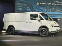 CP FOTON เปิดตัวรถตู้ไฟฟ้า eView Connect พร้อมจับมือ Huawei และ Spark EV เสริมแกร่งระบบนิเวศ EV ในไทย
