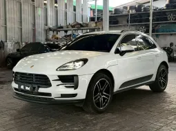 2020จด2021 Porsche Macan 2.0 PDK สีขาว