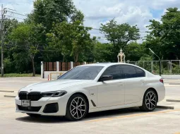 BMW 5 Series 2.0 530e M Sport G30 LCI 2022 มือเดียว ไมล์น้อย  