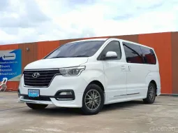 Hyundai H-1 2.5 Elite FE 2023 ไมล์น้อย มือเดียวป้ายแดง  