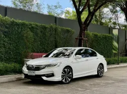 Honda Accord 2.0 Hybrid TECH 2016 Sunroof รถสวย ไมล์แท้  