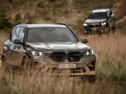 BMW เชิญลูกค้า VIP ทดสอบรถกันกระสุน X5 และ Series 7 พร้อมเผย i7 Protection รุ่นไฟฟ้าล้วนเตรียมเปิดตัวปี 2027