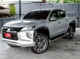 MITSUBISHI TRITON 2.4 MIVEC GT PREMIUM 4WD สี่ประตู ปี2019 จด ปี2020(mnc) เกียร์ AUTO โฟวิล สีบรอนซ์