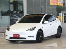 Tesla Model Y Long Range AWD ปี 2023 ไมล์น้อยเข้าศูนย์ตลอด รถบ้านมือเดียว สวยเดิมทั้งคัน จัดไฟแนนซ์