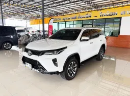 Toyota Fortuner 2.4 Leader 2023 สภาพป้ายแดง ไมล์น้อยสุดๆ มือเดียว ออกรถ0บาท
