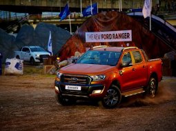  เปิดตัวรถกระบะใหม่ The New Ford Ranger 2015 ราคาเริ่มต้นที่ 549,000 บาท