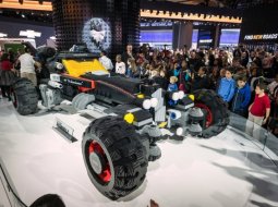  เชฟโรเลตเปิดตัว 8220; Batmobile 8221; ขนาดเท่าตัวจริงที่งาน NAIAS เมื่อเร็ว ๆ นี้!!