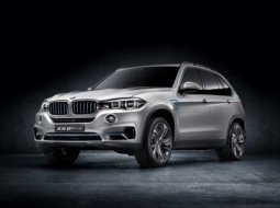  เผยรถต้นแบบ 2015 BMW X5 eDrive ไฮบริด ขับเคลื่อน 4 ล้อ