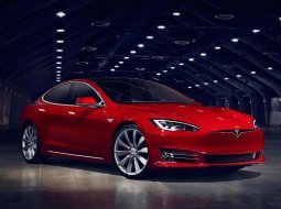  Tesla เผยโฉม Model S รุ่นปรับปรุงโฉมกับเอกลักษณ์ใหม่ ชาร์จไวกว่าเดิม