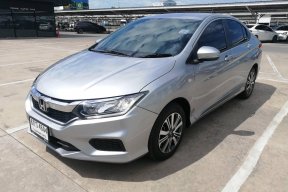 ขาย รถมือสอง 2017 Honda CITY 1.5 V i-VTEC รถเก๋ง 4 ประตู  รถบ้านมือเดียว