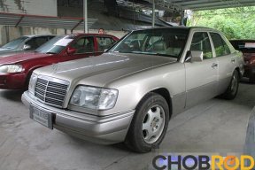 ขายรถ 1996 Mercedes-Benz E220 ESTATE รถเก๋ง 4 ประตู 