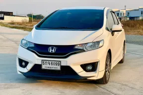 ขายรถ Honda JAZZ 1.5 SV i-VTEC ปี2016  รถเก๋ง 5 ประตู 