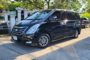 HYUNDAI H-1 Deluxe (Diesel) ปี 2014 Luxury Car ระดับ High End รถอเนกประสงค์ ขนาดใหญ่ 11 ที่นั่ง