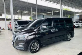 HYUNDAI H-1 2.5 ELITE 2019 รถสวย มือแรกออกห้าง ไมล์น้อย 7 หมื่นโล 11 ที่นั่ง รับประกันตัวถังสวย