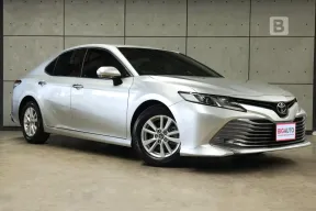 2020 Toyota Camry 2.0 G Sedan AT ไมล์แท้ ประวัติการดูแลรักษารถดี มือเเรกจากป้ายเเดง B7345