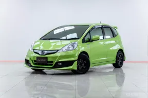 5A878 Honda JAZZ 1.3 Hybrid รถเก๋ง 5 ประตู 2015 