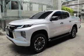 2022 MITSUBISHI TRITON DOUBLE CAB 2.4 GT PLUS เกียร์ธรรมดา สีขาวมุก ปุ่มSTRAT  วิ่งน้อย 26,388 กม