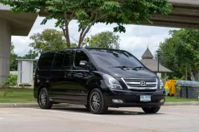 2011 Hyundai H-1 2.5 Deluxe รถตู้/VAN 