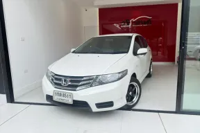 2013 Honda CITY 1.5 S i-VTEC รถเก๋ง 4 ประตู 