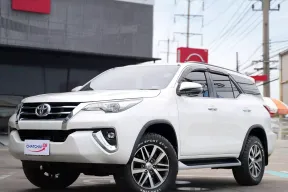 2019 Toyota Fortuner 2.4 V 4WD SUV ออกรถ 0 บาท