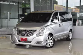 Hyundai H-1 2.5 Deluxe ปี 2014 แต่งเบาะVIP สวยเดิมทั้งคันรับประกันบอดี้ รถบ้านแท้ๆ ยางดอกเต็ม ฟรีดาว