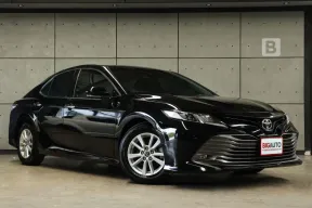 2019 Toyota Camry 2.0 G Sedan AT ไมล์เเท้ 6หมื่น มือเเรกจากป้ายเเดง ประวัติการดูแลรักษารถดี B2896