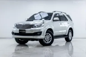 5B096 Toyota Fortuner 3.0 V SUV 2013 