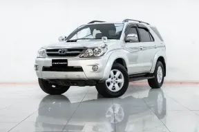 2A618 Toyota Fortuner 3.0 V SUV 2005