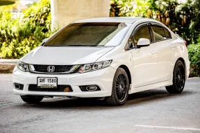 2012 Honda CIVIC 1.8 i-VTEC รถเก๋ง 4 ประตู 