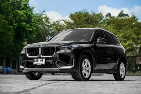 BMW X1 sDrive18i (U11) ปี 2023 มือเดียวป้ายแดง วารันตี  29/4/71 200,000  BSI  29/4/71 100,000