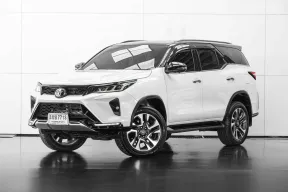 2022 Toyota Fortuner 2.4 Legender SUV ออกรถ 0 บาท