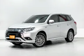 MITSUBISHI OUTLANDER PHEV 2.4 GT 4WD ปี 2021 ผ่อนเริ่มต้น 12,***