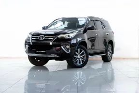 2A676 Toyota Fortuner 2.4 V SUV 2017