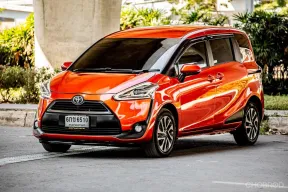 2017 Toyota Sienta 1.5 V รถ MPV