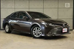 2019 Toyota Camry 2.0 G Sedan AT ไมล์แท้ 7 หมื่น รถมือเเรกจากป้ายเเดง B1146