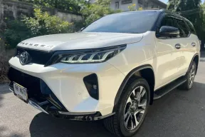 ขาย รถมือสอง 2022 Toyota Fortuner 2.4 Legender SUV 