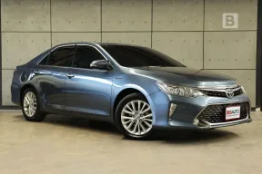 2016 Toyota Camry 2.5 Hybrid Sedan AT ไมล์เเท้ สภาพตัวรถโดยรวมไม่ต่างจากรถใหม่เลยครับ B6135