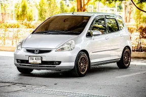 2004 Honda JAZZ 1.5 VTEC รถเก๋ง 5 ประตู 