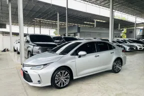 TOYOTA ALTIS 1.8 HIGH HYBRID ปี 2019 รถสวย สภาพพร้อมใช้ ไมล์น้อย TOP สุด รับประกันตัวถังสวย