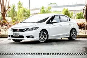 2013 Honda CIVIC 1.8 i-VTEC รถเก๋ง 4 ประตู 