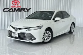  Toyota CAMRY 2.5 HEV Premium Luxury รถเก๋ง 4 ประตู ฟรีดาวน์ได้