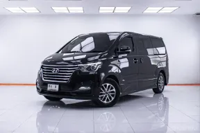 1D106 HYUNDAI H-1 2.5 ELITE AT 2020