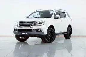 2A802 Isuzu MU-X 3.0 SUV 2017