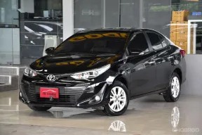 Toyota Yaris Ativ 1.2 G ปี2017 ไมล์แท้4*,***โล เข้าศูนย์ รถบ้านมือเดียว ไม่เคยติดแก๊ส สวยเดิม ฟรีดาว