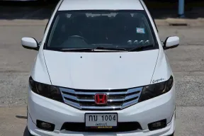 2013 Honda CITY 1.5 i-VTEC รถเก๋ง 4 ประตู 