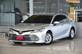 Toyota CAMRY 2.0 G ปี 2019 รถบ้านมือเดียว เข้าศูนย์ตลอด ไม่เคยติดแก๊ส สวยเดิมทั้งคัน ออกรถ0บาท