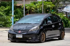 2023 Honda JAZZ 1.5 i-VTEC รถเก๋ง 5 ประตู 